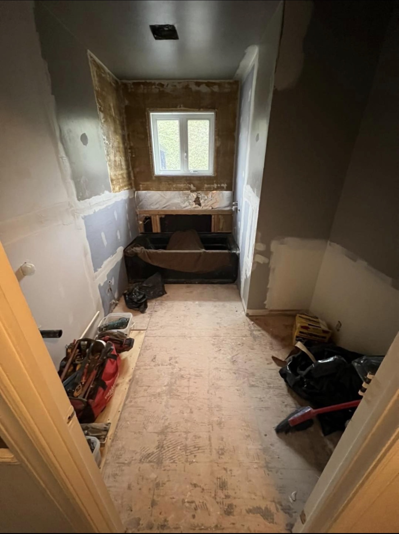 Salle de bain Sainte-Julie — avant rénovation