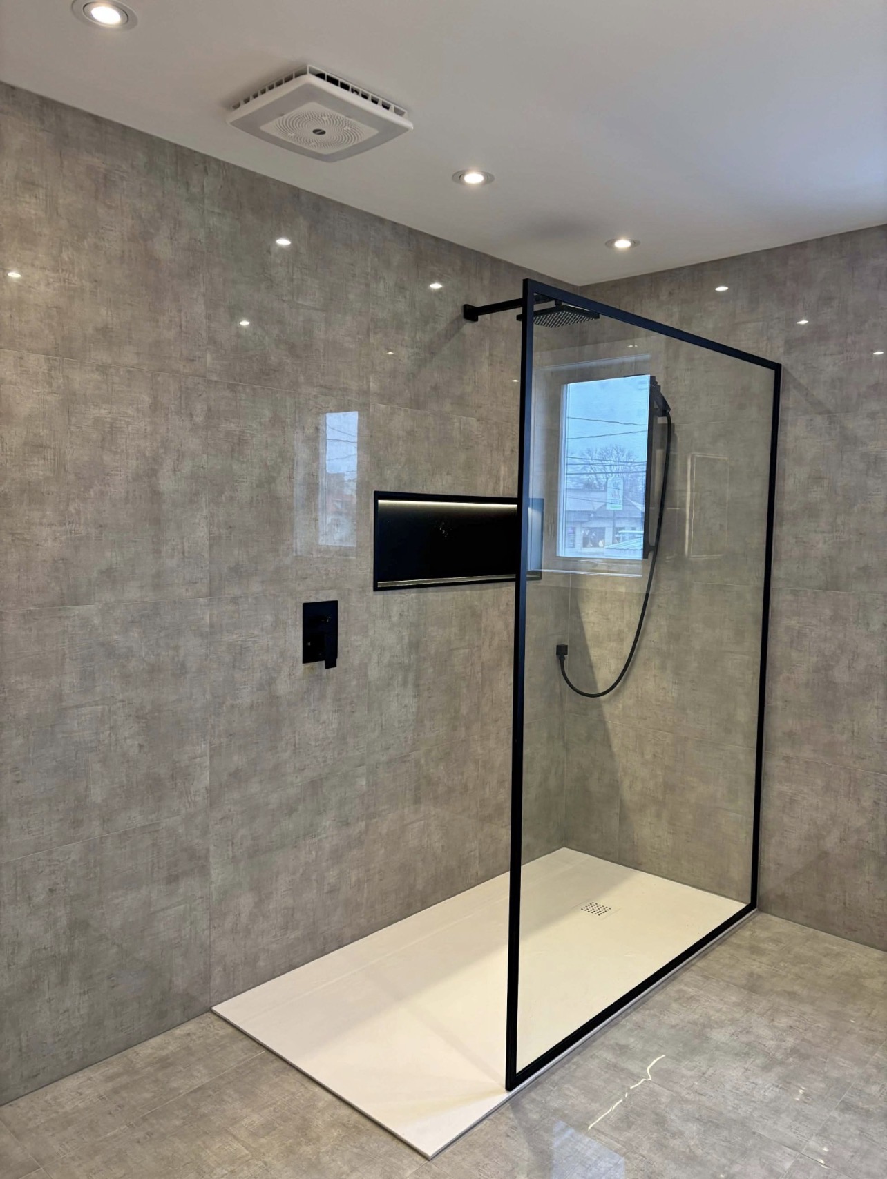 Salle de bain rénovée — Boucherville